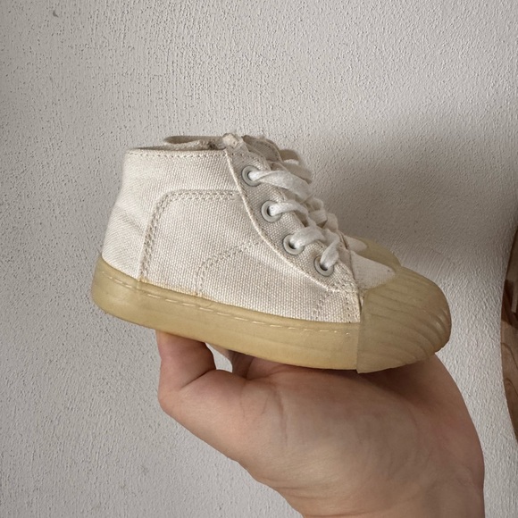 Zara Other - Zara Canvas Hightops Size 4.5 Toddler